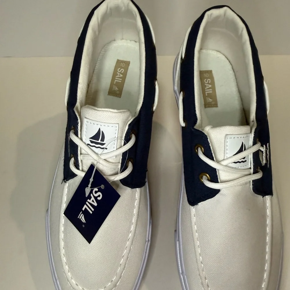 SAIL - Stylish Men's White and Navy Boat Shoes